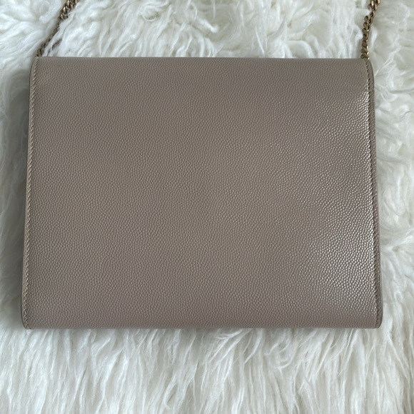 YSL Cassandra Wallet in Chain - Picture 8 of 17